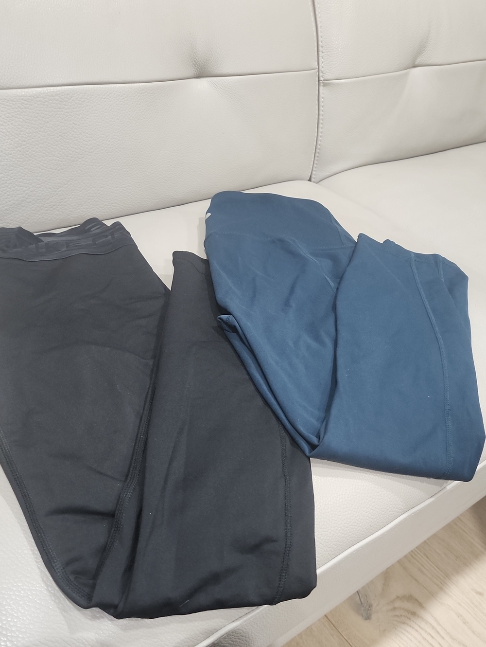 2 Pair Leggings Yogalicious Lux TEAL & Nike Pro DRI fit BLACK Size M